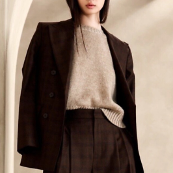 Banana Republic Tan Crew Neck Sweater - Picture 5 of 6